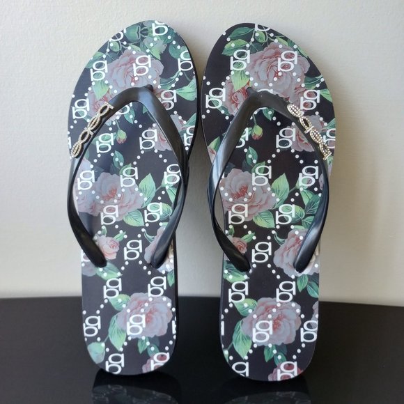 Bebe Women's Florissa Flip Flops Sandals in Black - Picture 3 of 9